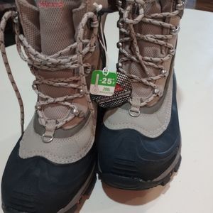 Bugaboot omni-heat boots